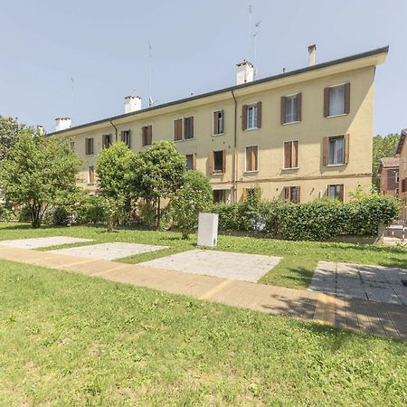 Arte E Cinema - 10 Min Da Venezia Apartment Mestre Luaran gambar